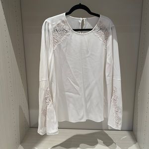 XL BCBG white top with bell sleeves and lacing